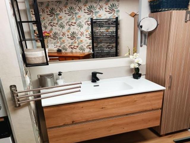Exclusivo Apartamento Vacacional en La Goteta: Confort y Ubicación Estratégica Junto al Mar