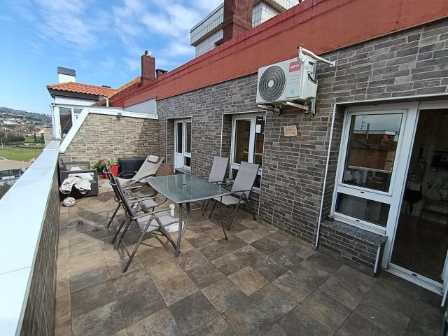 Exclusivo ático con terraza y vistas panorámicas en Gijón