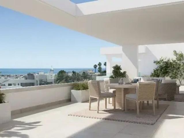 Exclusivo ático de 105 m2 en venta Estepona, España
