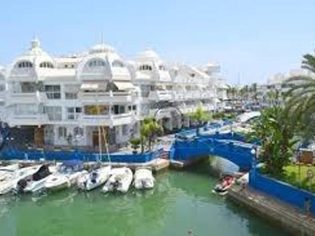 Exclusivo ático de 107 m2 en venta Benalmádena, Andalucía