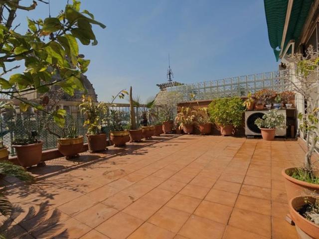 Exclusivo ático de 117 m2 en venta Barcelona, Cataluña
