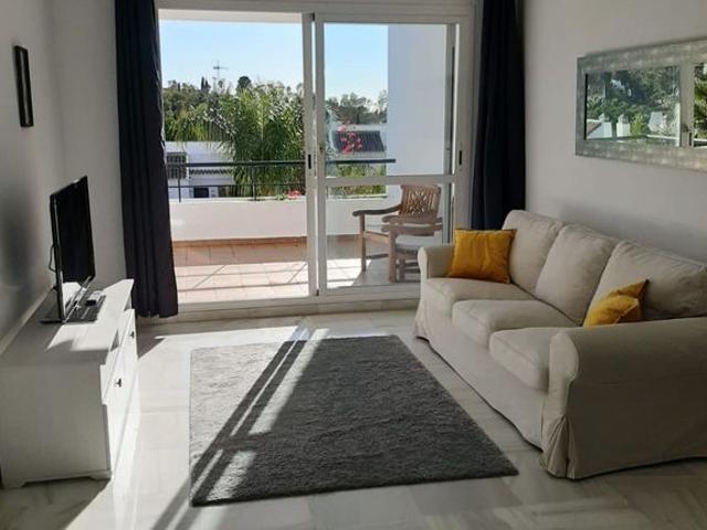 Exclusivo ático de 110 m2 en alquiler Nueva Andalucia, Andalucía