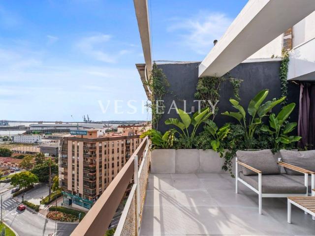 Exclusivo ático de 110 m2 en venta Alicante, España