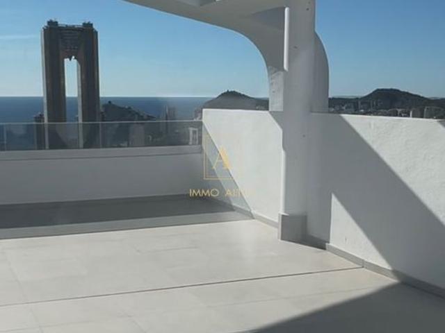 Exclusivo ático de 122 m2 en venta Benidorm, España
