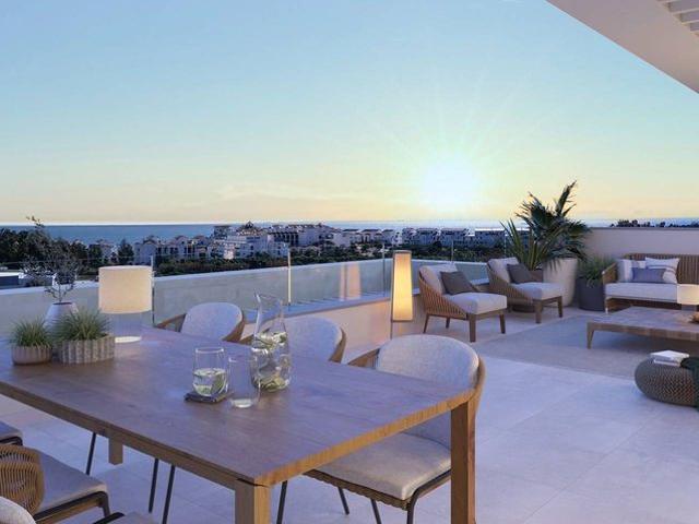 Exclusivo ático de 136 m2 en venta Estepona, España