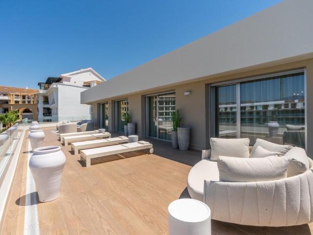 Exclusivo ático de 138 m2 en venta Marbella, Andalucía