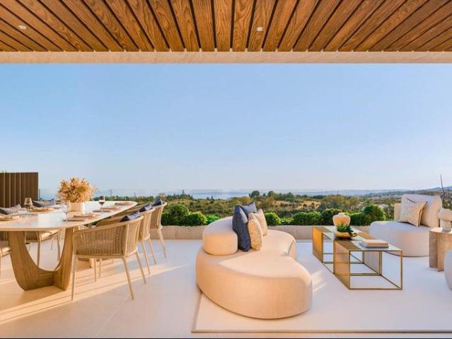 Exclusivo ático de 130 m2 en venta Estepona, España