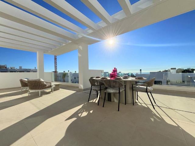 Exclusivo ático de 147 m2 en venta Estepona, España
