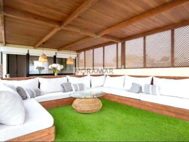 Exclusivo ático de 140 m2 en venta Valencia, España