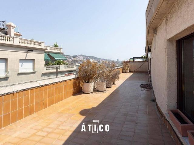 Exclusivo ático de 155 m2 en venta Barcelona, Cataluña