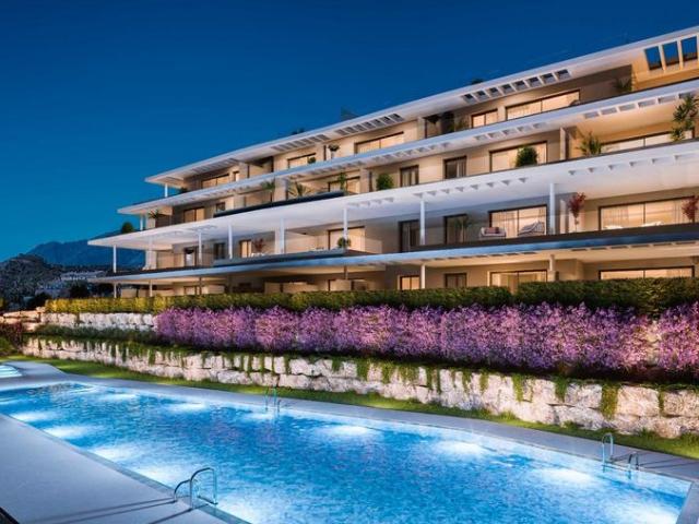 Exclusivo ático de 189 m2 en venta Estepona, España
