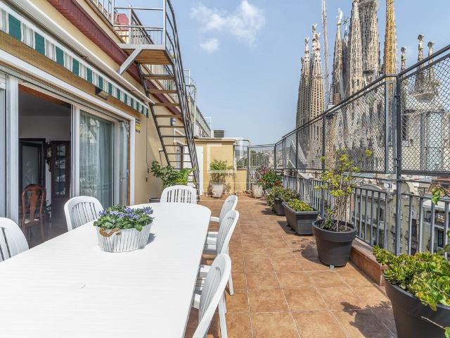 Exclusivo ático de 180 m2 en venta Barcelona, España