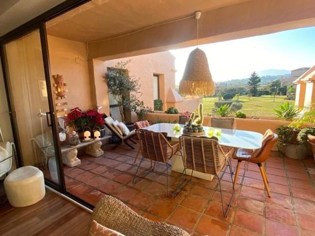 Exclusivo ático de 180 m2 en venta Estepona, Andalucía