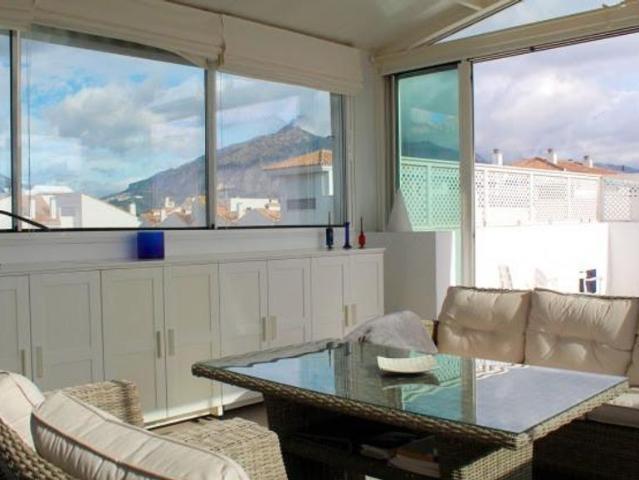 Exclusivo ático de 208 m2 en venta Marbella, España