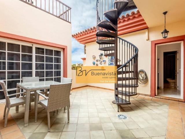 Exclusivo ático de 215 m2 en venta Adeje, España
