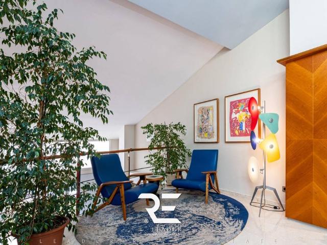 Exclusivo ático de 232 m2 en venta Valencia, España