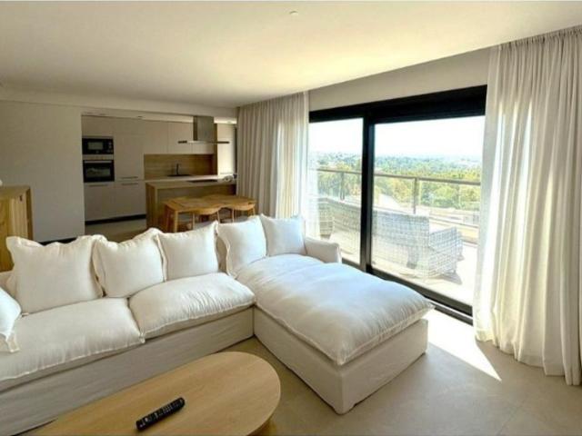 Exclusivo ático de 240 m2 en venta Marbella, España