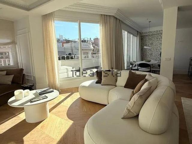 Exclusivo ático de 256 m2 en venta Madrid, España