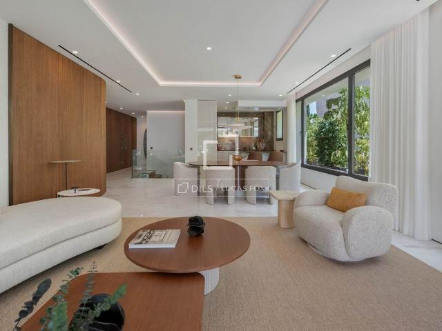 Exclusivo ático de 252 m2 en venta Marbella, España