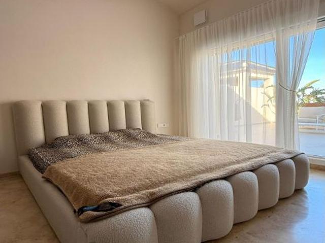 Exclusivo Ático de Lujo en Las Ramblas Golf con Amplias Terrazas y Acabados Premium