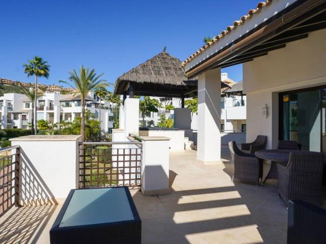 Exclusivo ático en alquiler Benahavís, España