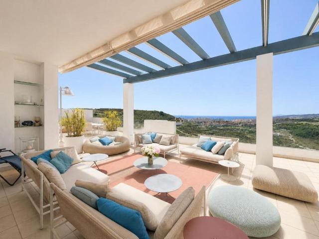 Exclusivo ático en venta Casares, Andalucía