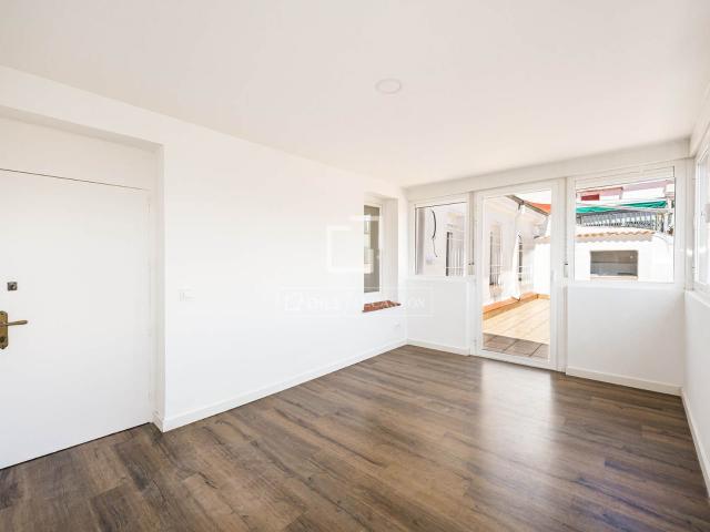 Exclusivo ático en venta en Argüelles, dentro del término mu. 146m² Madrid