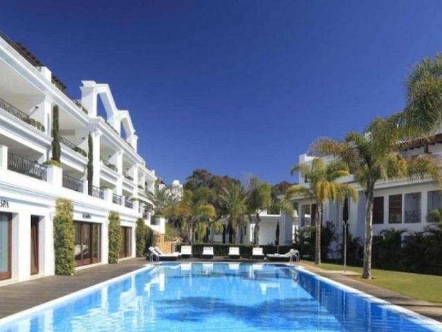Exclusivo ático en venta Estepona, España