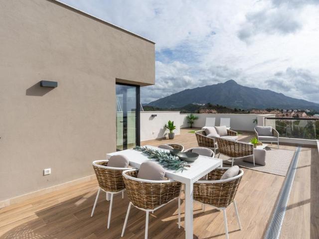 Exclusivo ático en venta Marbella, España