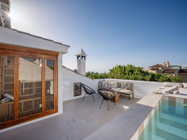 Exclusivo ático en venta Marbella, España