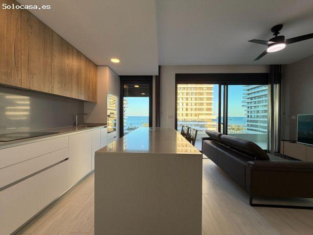 Exclusivo Ático Frente al Mar en Málaga Residencial Halia