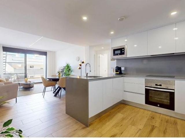 EXCLUSIVO ÁTICO ORIENTADO AL SUR CON SOLÁRIUM DE 93 m2, JACUZZI, CALIFICACIÓN ENERGÉTICA A Y VISTAS
