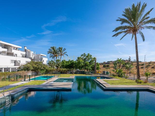 Exclusivo Ático Tríplex de Lujo con Solárium y Jacuzzi en La Cala de Mijas