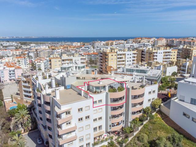 Exclusivo | Bonito Penthouse Apartamento T2 + 1 No Condomíni. 229m² Lagos