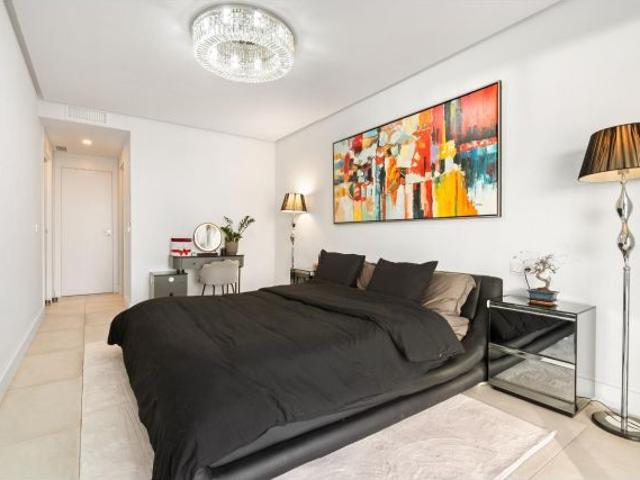 Exclusivo Bajo con Jardín, Piscina Privada y Vistas Panorámicas al Mar – Junto al Campo de Golf