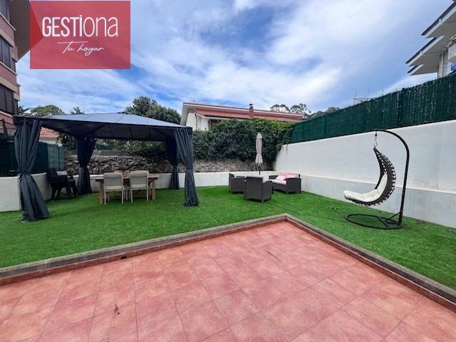 Exclusivo Bajo con Jardín Privado a Pocos Pasos de la Playa de Ris. Noja