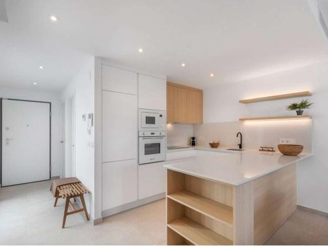 Exclusivo Bungalow con Amplio Solarium en Dolores