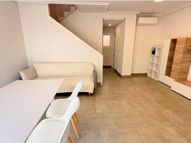 Exclusivo Bungalow en Santa Pola con Piscina y Terraza