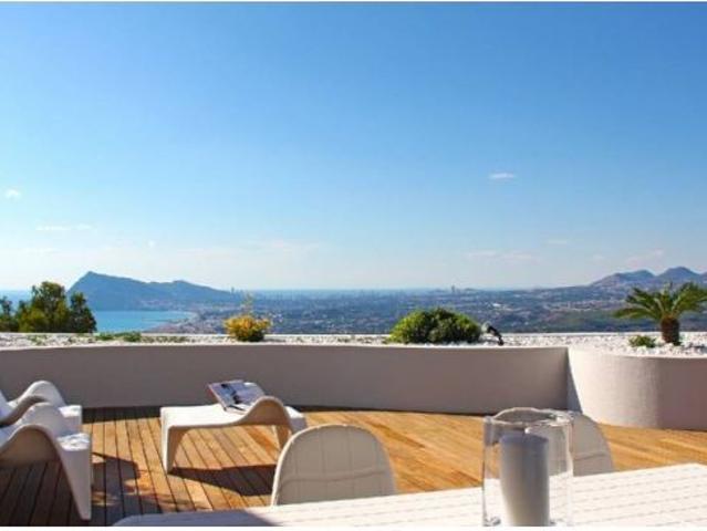 Exclusivo gran apartamento con increibles vistas al mar de Altea