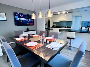 ¡Exclusivo Departamento AMOBLADO en Arriendo en El Golf, Las Condes! 4Dormitorios