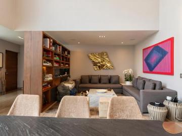 Exclusivo departamento de lujo con terraza y doble altura