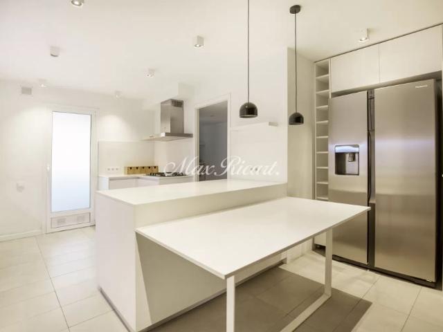 Exclusivo dúplex amueblado en Tres Torres 301m²