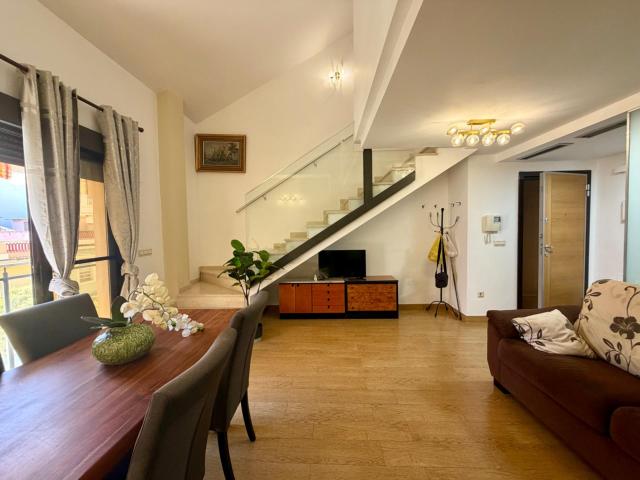Exclusivo dúplex con garaje y trastero en el centro de Llíria | Diseño, calidad y confort