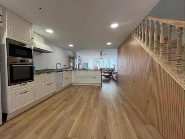 Exclusivo duplex de 165 m2 en venta Estepona, España