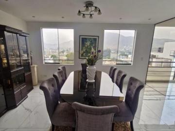 Exclusivo Duplex en Av. El Polo, Surco