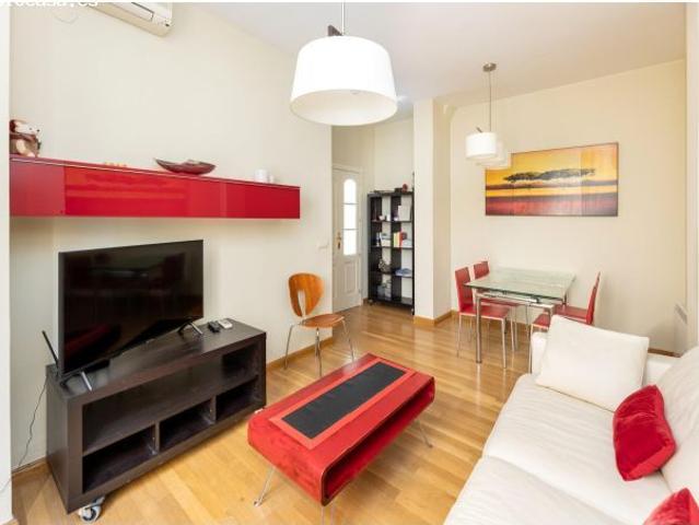 EXCLUSIVO DUPLEX JUNTO A PLAZA NUEVA