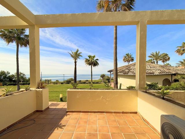 Exclusivo estudio recientemente reformado y listo para estre. 69m² Estepona