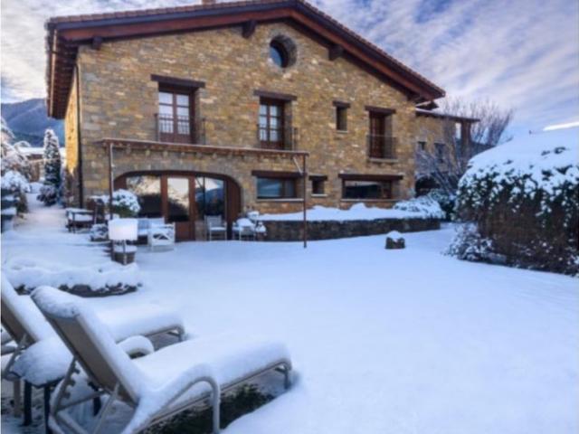 Exclusivo hotel de 120 m2 en venta Puigcerdà, Cataluña