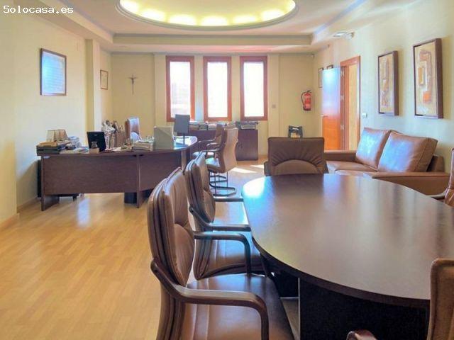 Exclusivo local de oficinas listo para entrar en Albolote