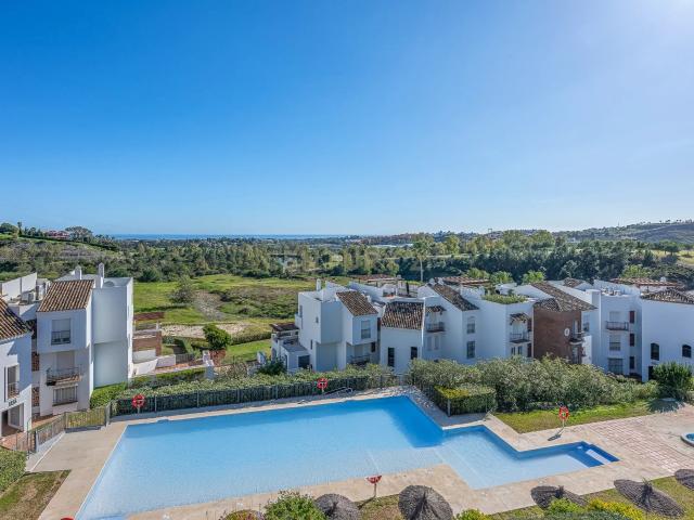 Exclusivo, luminoso y privativo ático duplex en urbanización Los Robles